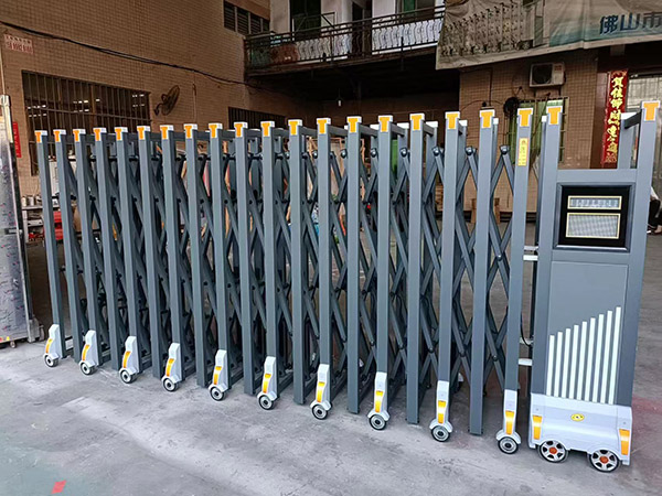 不銹鋼伸縮門(mén)