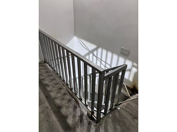 鋼結(jié)構(gòu)閣樓，樓梯